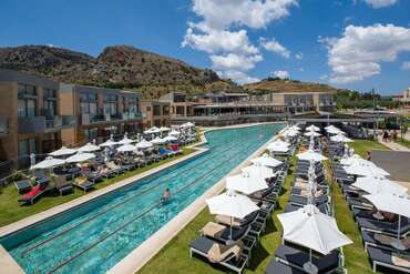 Kiani Beach Resort