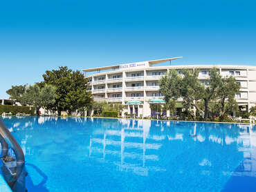 Rada Siri Hotel