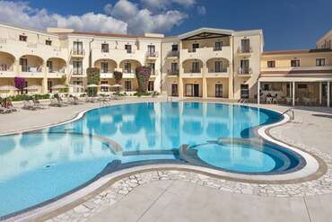 Blu Hotel Morisco Village