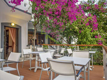 Fevro Hotel