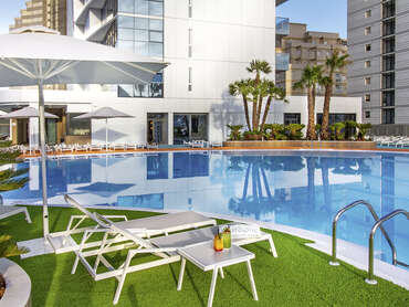 Estimar Calpe Suitopia 3 &Three