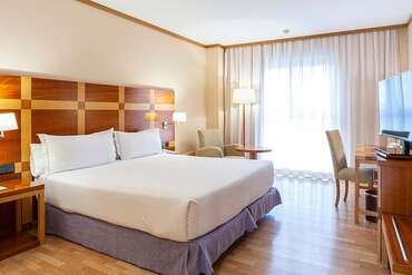 Senator Parque Central Hotel