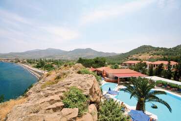 Alma Beach Hotel & Appartementen