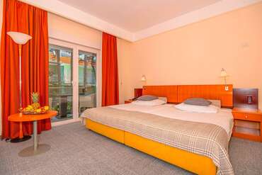 Marina Hotel