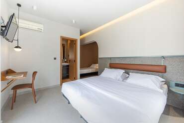Evripides Hotel