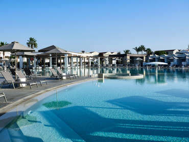 Pelagos Suites Hotel & Spa