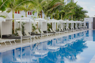 Hotel Tasia Maris Seasons