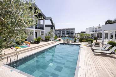 Aqua Bay Hotel