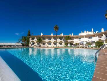 Colina Verde Resort