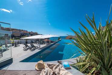 Pestana Fisherman Village