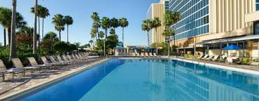 DoubleTree by Hilton at the Entrance to Universal Orlando
