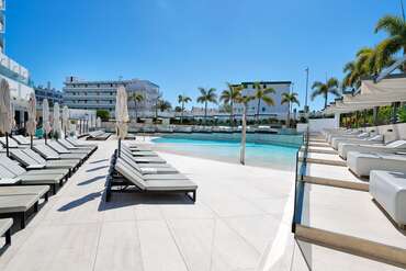 Hotel Caserio