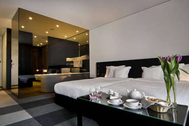 Graffit Gallery Hotel