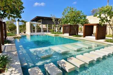 Mulia Villas