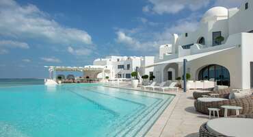 Anantara Retreat Santorini Abu Dhabi