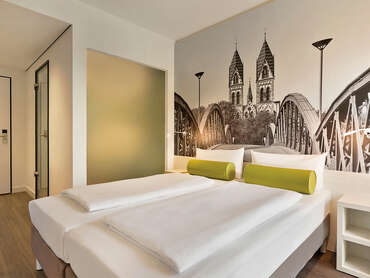 Super 8 By Wyndham Dresden