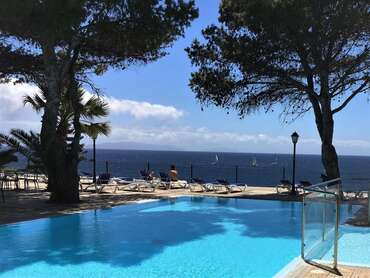 Albatroz Beach & Yacht Club