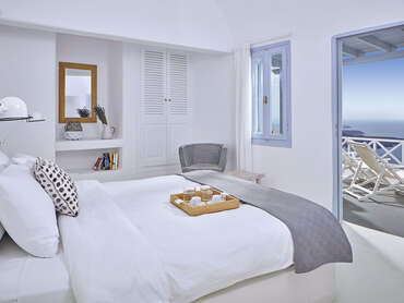 Cliff Side Suites Hotel