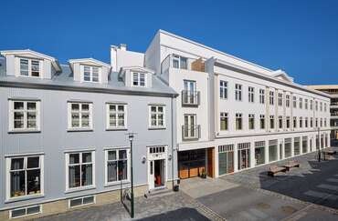 Reykjavik Konsulat Curio Collection By Hilton