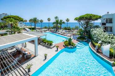 Marins Suites Hotel