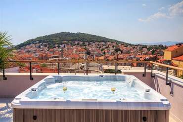 Cornaro Hotel