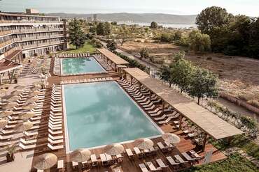 Sunny Beach Club