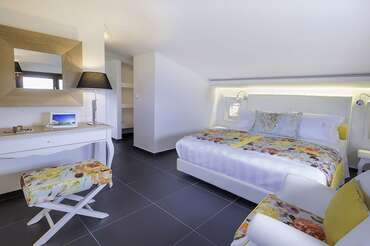 Avaton Luxury Villas Resort