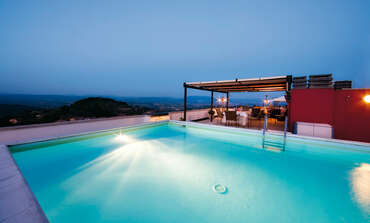 Hotel Perusia La Villa Puragia