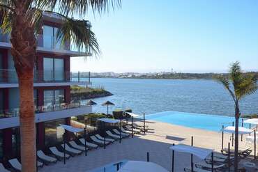 Agua Riverside Hotel