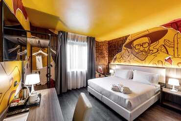 Muraless Art Hotel