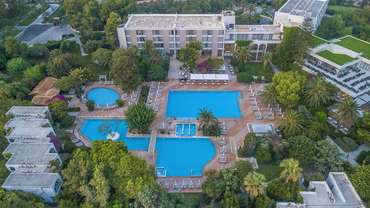 Caravia Beach Hotel