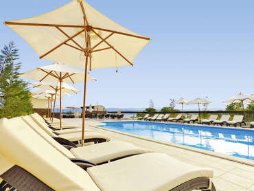 Blue Waves Resort