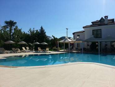 Club Mel Holiday Resort
