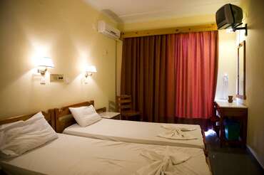 Dimitris Paritsa Hotel