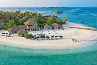 Emerald Faarufushi Resort & Spa