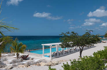 Papagayo Beach Hotel