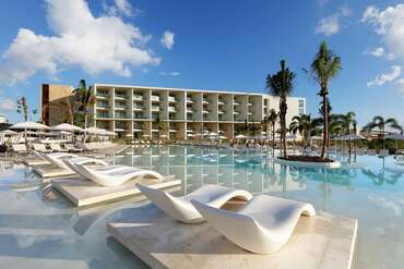 Family Selection at Grand Palladium Select Costa Mujeres