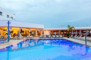 Limanaki Beach Hotel