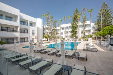 Anthea Aparthotel