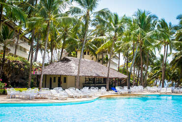 PrideInn Flamingo Beach Resort & Spa