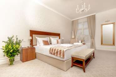 Le Premier Boutique Hotel