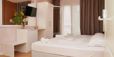 Edart Hotel