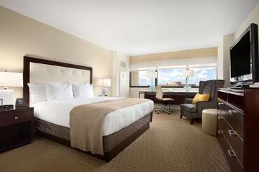 Hilton Miami Airport Blue Lagoon
