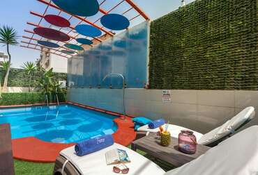 Tropical Hotel