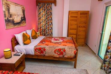 Jewel Howard Carter Hotel