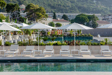 Lazure Hotel & Marina