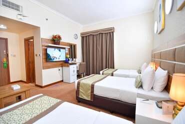 Nejoum Al Emarat Hotel