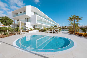 Amarilla Golf Residences