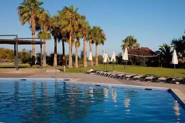 Ozadi Altura Beach Resort