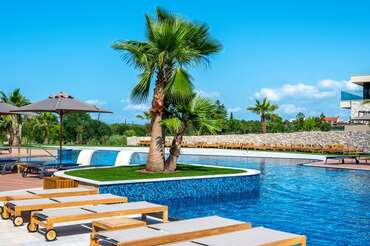Petram Resort & Residence